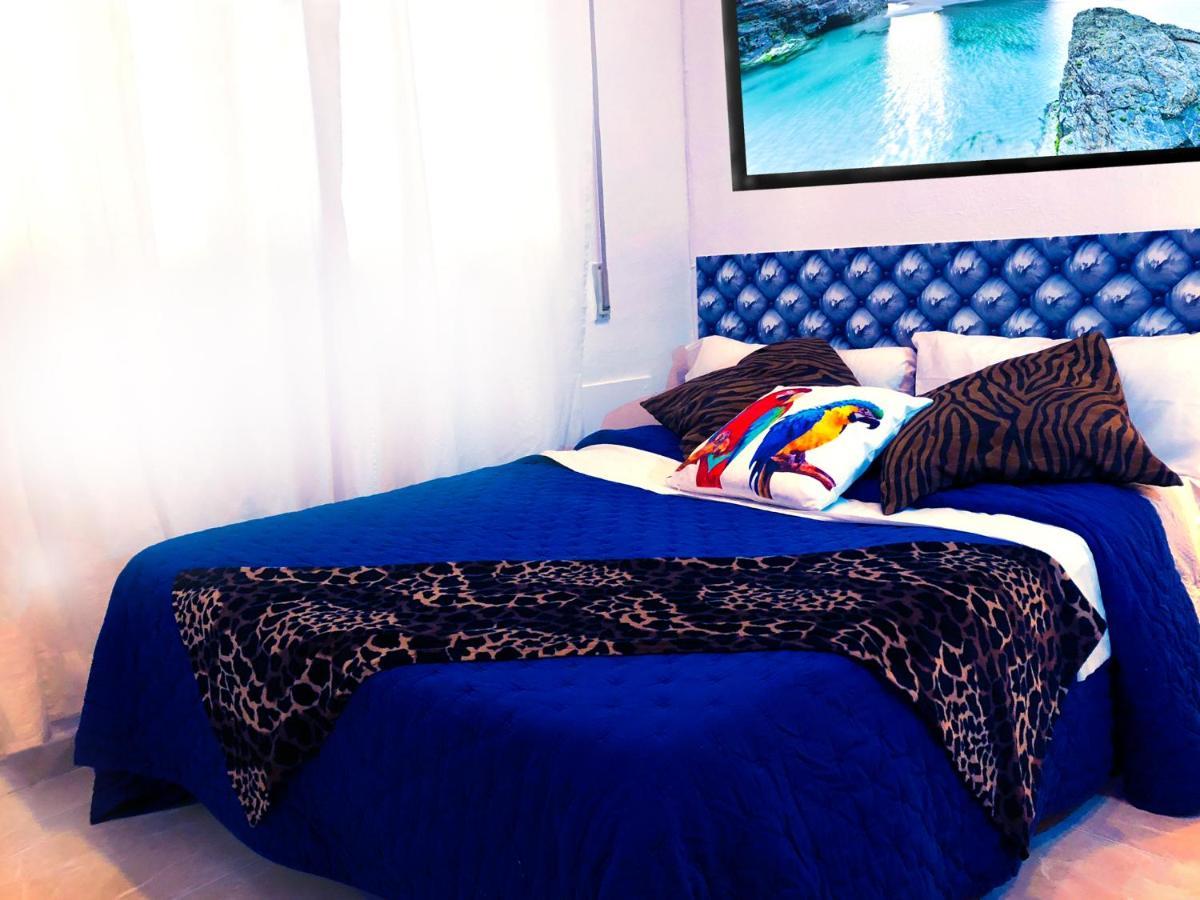 La Reina De Gran Via - Parking Tph Bed & Breakfast Madrid Bagian luar foto