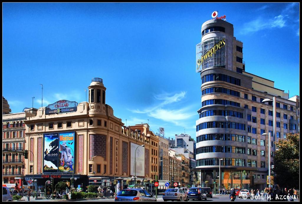 La Reina De Gran Via - Parking Tph Bed & Breakfast Madrid Bagian luar foto